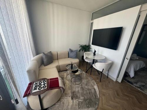 One Rosebank 1 Bed Apartment — 4-Star Luxury Hotel in Johannesburg, South Africa