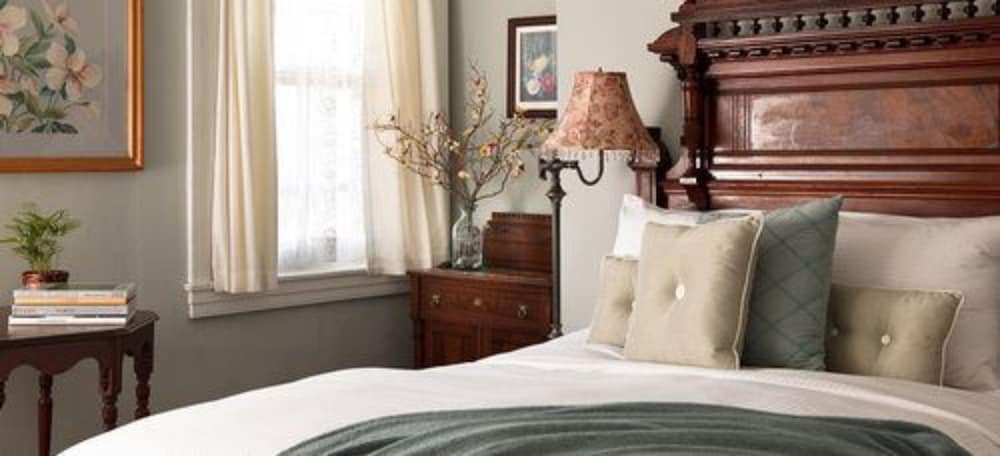 The Sayre Mansion Inn - photo 4