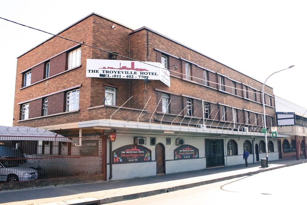 Troyeville Hotel — hotel in Johannesburg