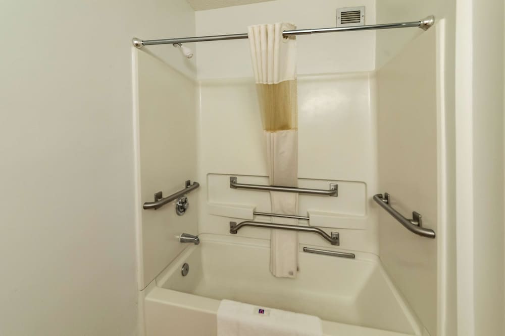 Studio 6 Extended Stay Greensboro NC I 40 - photo 29