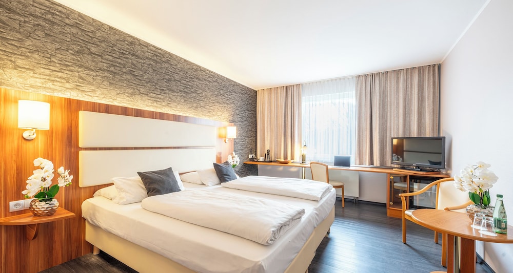 Plaza Inn Zwickau — 4-Star Luxury Hotel in Zwickau, Germany