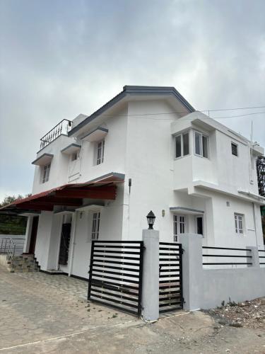 Crown Crest - carbon neutral hotel in Ooty