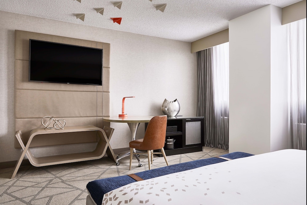 Renaissance Denver Hotel & Conference Center - photo 9