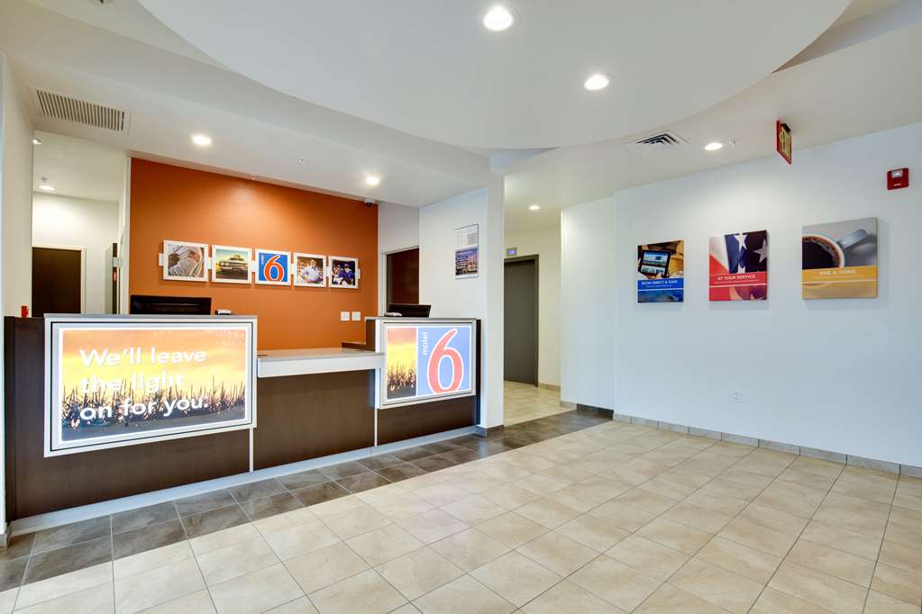 Motel 6 Poplar Bluff MO - photo 69