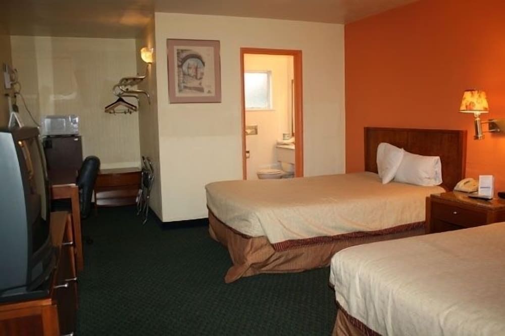 Americas Best Value Inn Livermore - photo 8
