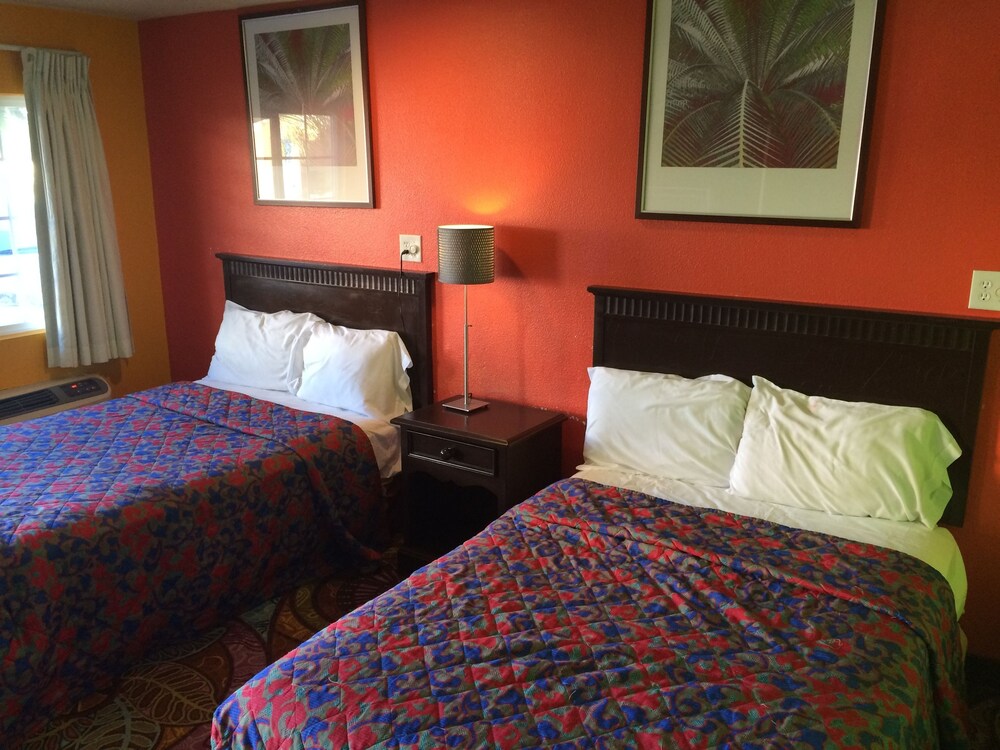 Long Beach Motel - photo 13