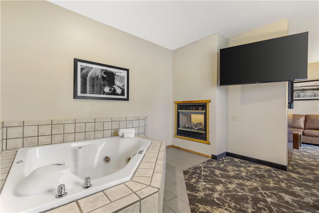 Best Western Plus Riverfront Hotel & Suites - photo 14