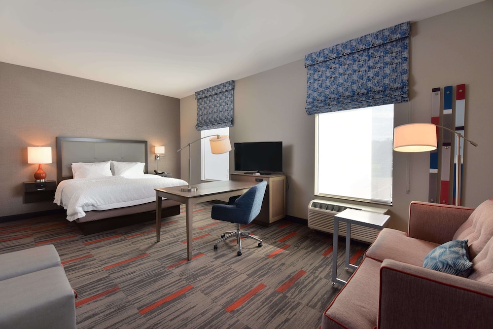 Hampton Inn & Suites at Wisconsin Dells Lake Delton - photo 6