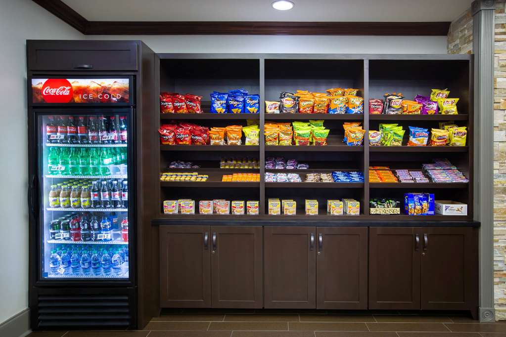 La Quinta Inn & Suites by Wyndham Tupelo - photo 29