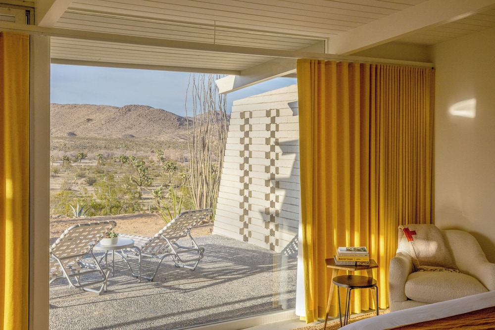 The Bungalows by Homestead Modern at The Joshua Tree Retreat Center - photo 17
