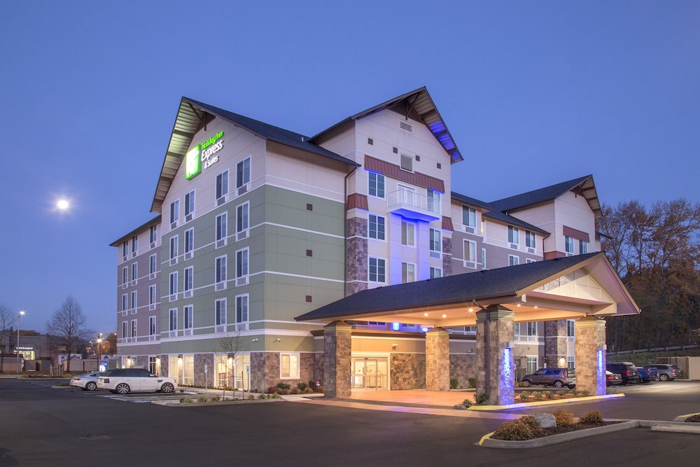 Holiday Inn Express & Suites Seattle South Tukwila by IHG - carbon neutral hotel in Tukwila