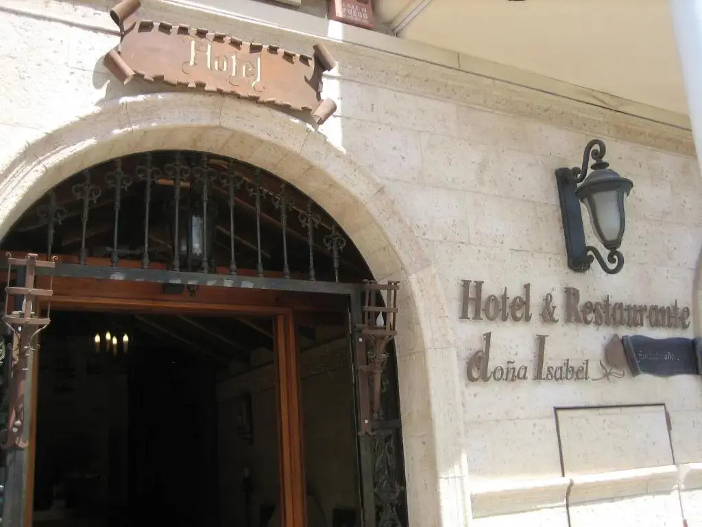 Hotel Doña Isabel in Elche, Spain