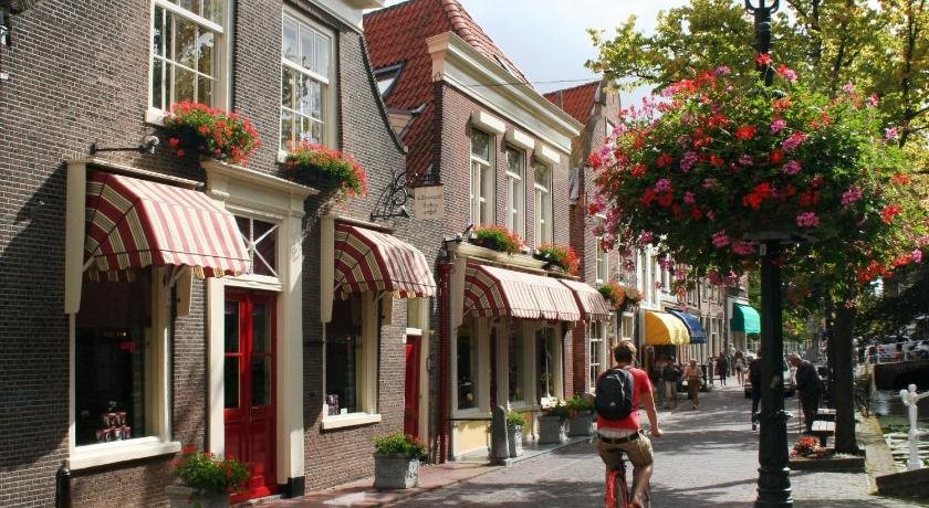 Hotel De Emauspoort — Delft
