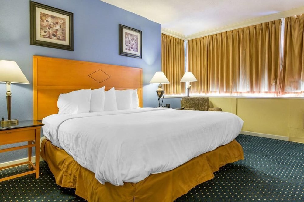 Inn at Lebanon - photo 28