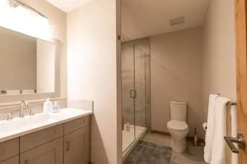 Spring Creek Condo by Canadian Rockies Vacation Rentals — 4-Star Luxury Hotel in Canmore, Canada