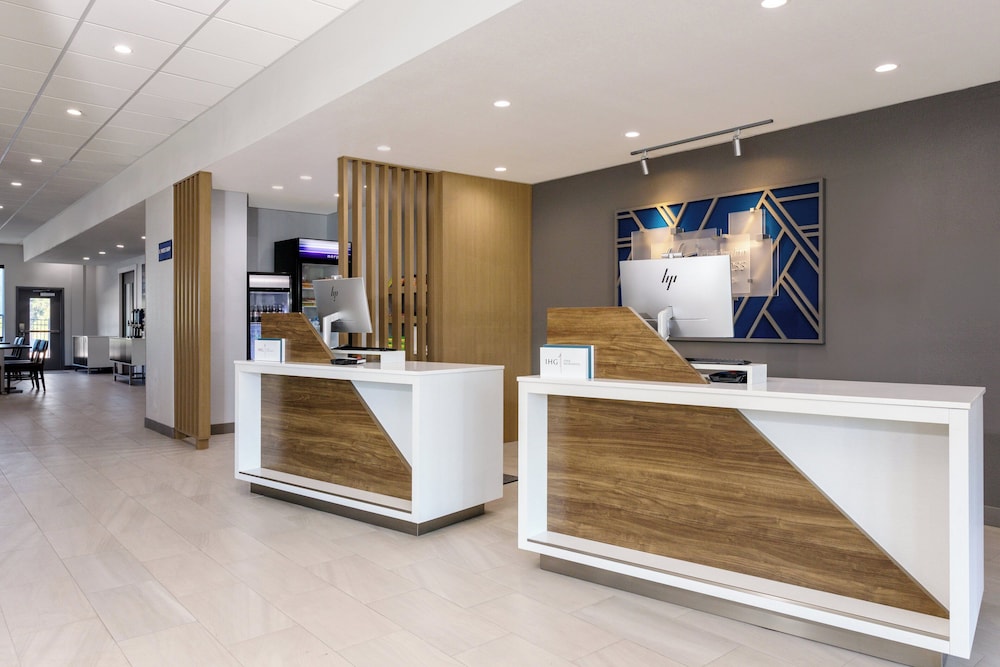 Holiday Inn Express & Suites Macclenny by IHG - photo 45