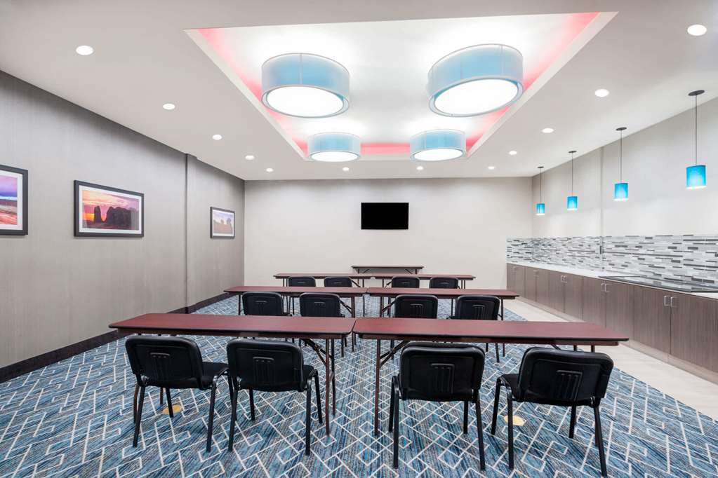 La Quinta Inn & Suites by Wyndham Kanab - photo 58