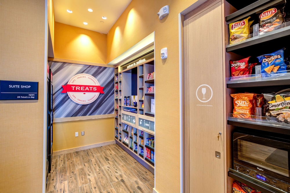 Hampton Inn & Suites Boston Waltham - photo 33