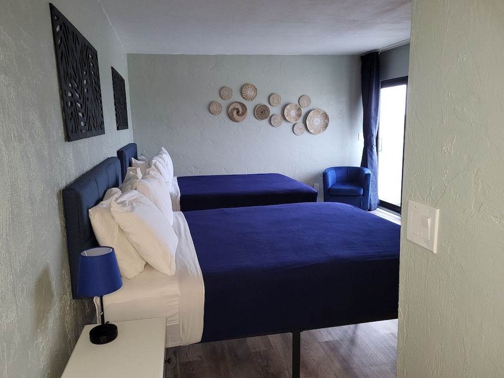 Beachside Hotel - photo 19