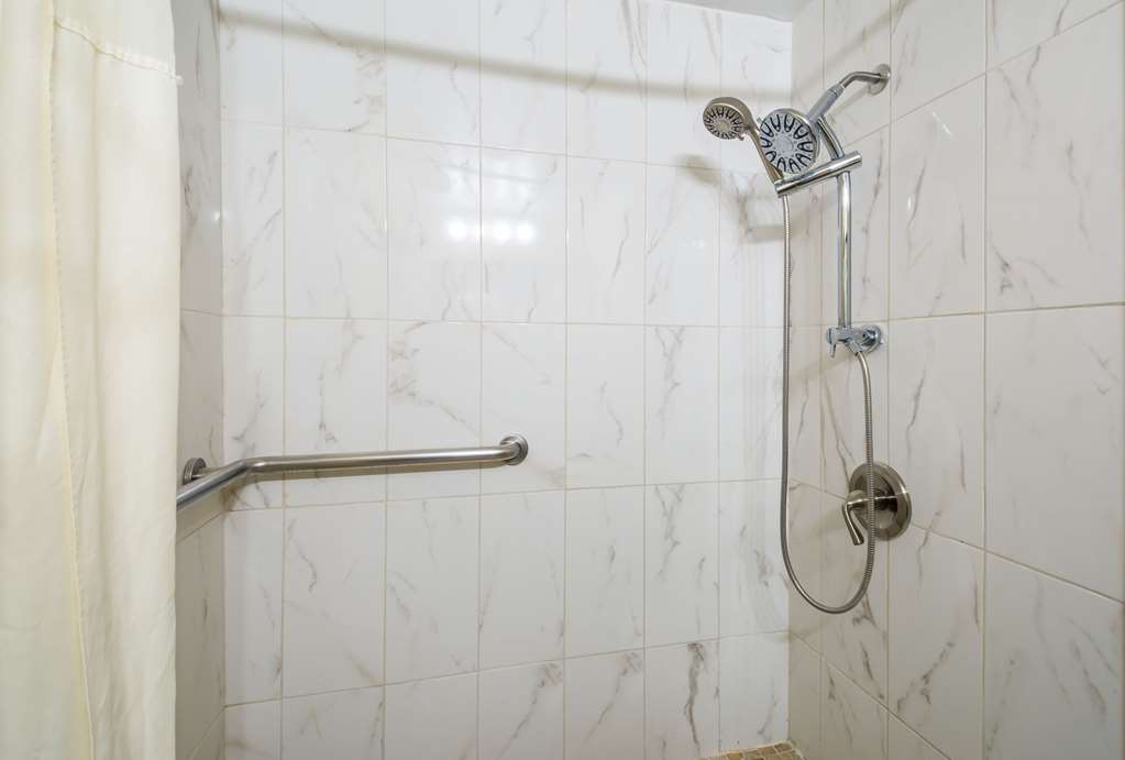 Suburban Studios Buffalo Airport - photo 25