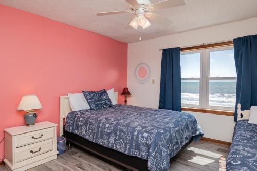 Divine Intervention by Oak Island Accommodations - photo 5