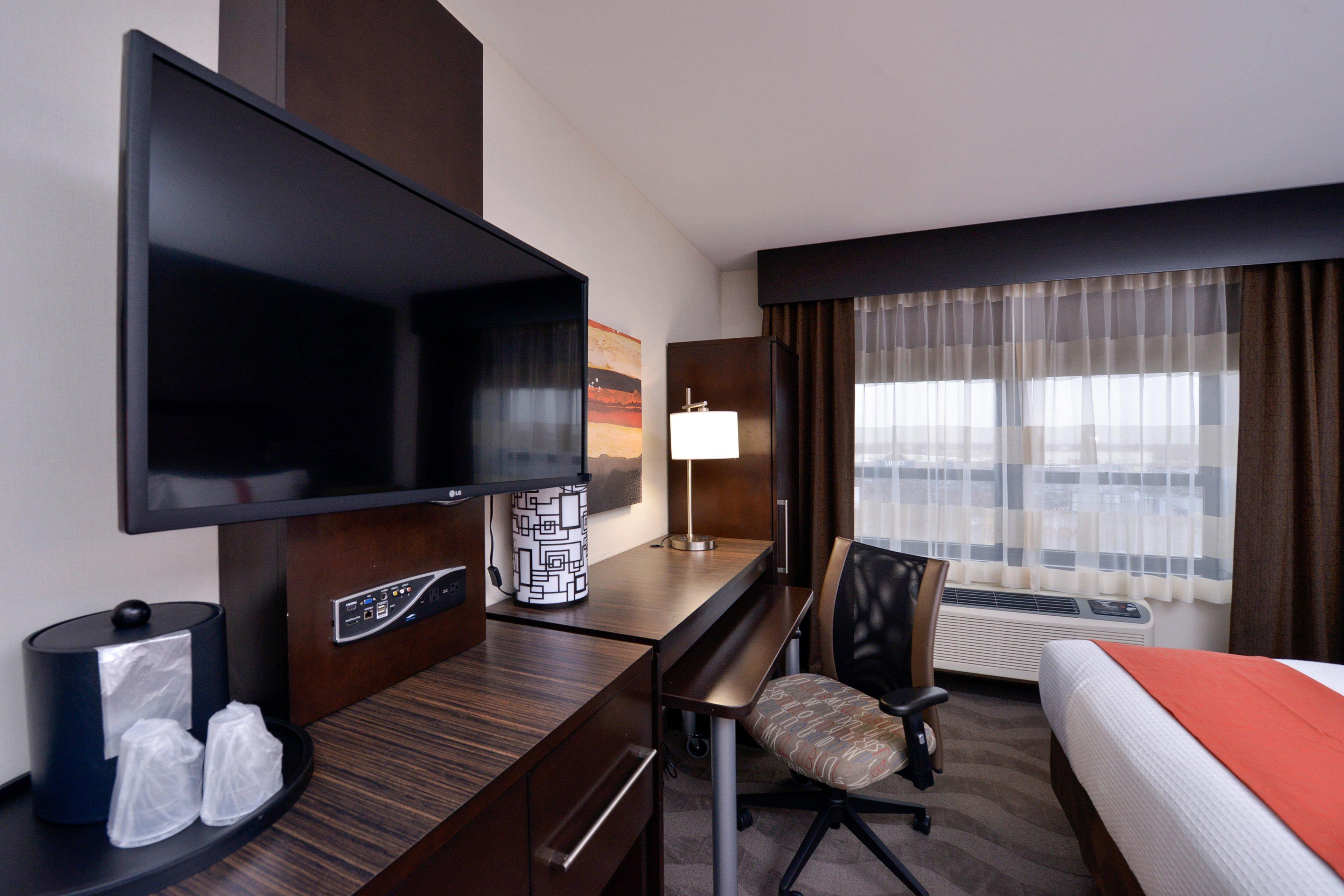 Holiday Inn New York JFK Airport Area - photo 32