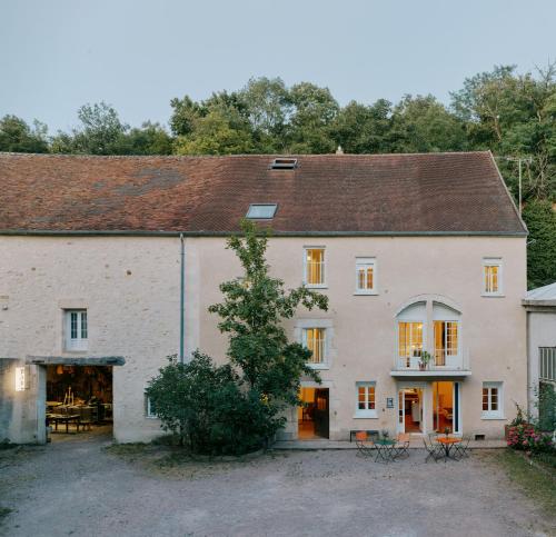 La Boule D Or Auberge Creative — Clamecy