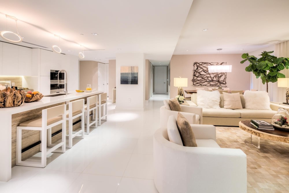 Ultra Luxe Direct Ocean Penthouse at 1 Hotel - photo 18