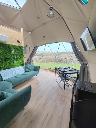 Little River Glamping — hotel in Ballymoney
