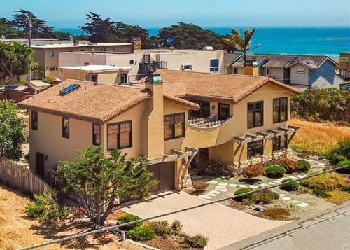 Pura Vida Spring Special in Cambria, United States