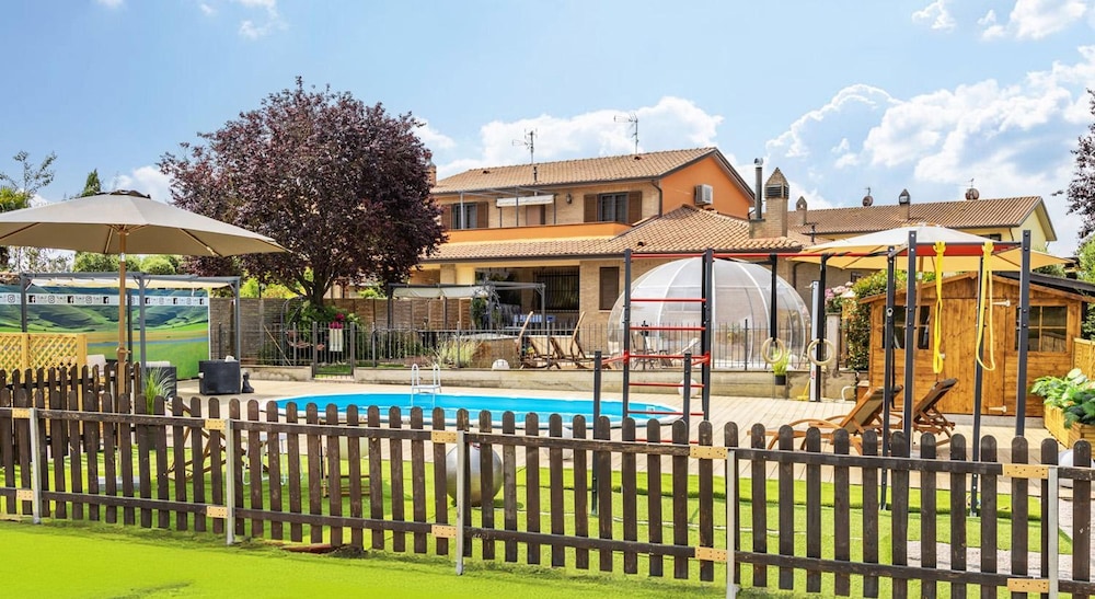 Villa Patty Assisi Con Spa E Piscina — 5-Star Luxury Hotel in Assisi, Italy