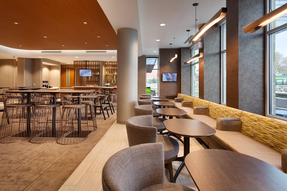 SpringHill Suites by Marriott Coralville - photo 3