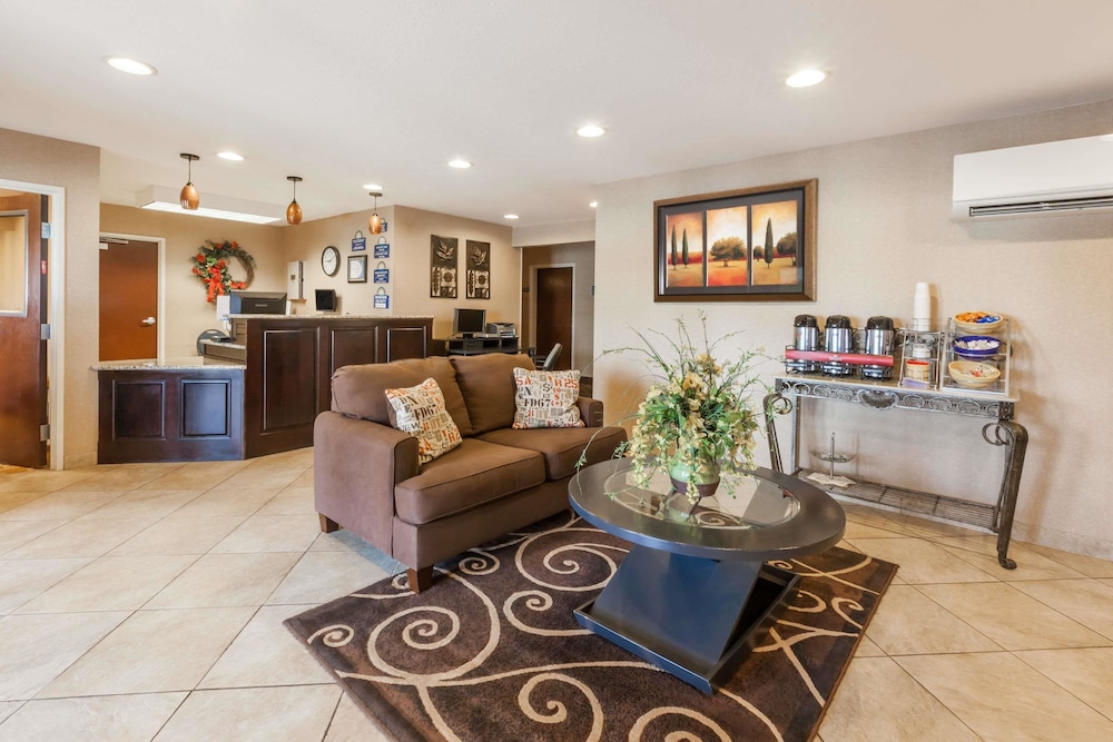 Days Inn by Wyndham Central City - photo 2