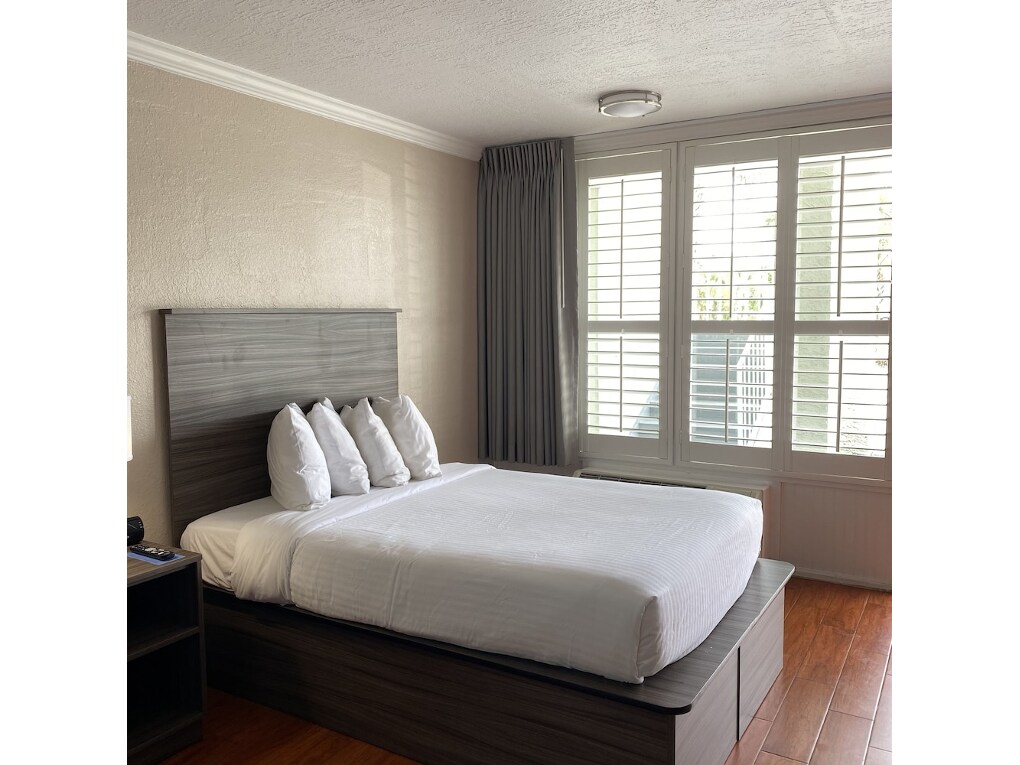 Melbourne Suites - photo 16