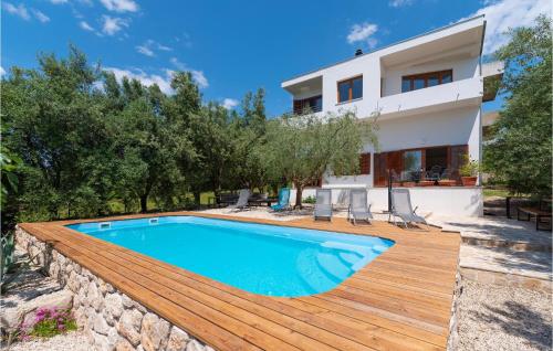 5 Bedroom Lovely Home In Posedarje — 4-Star Luxury Hotel in Posedarje, Croatia