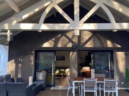 Ville Les Flots Bleus Proche Golf Arcachon — La Teste De Buch