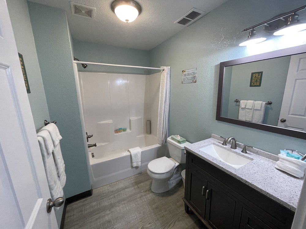 The Coastal Inn and Suites - photo 130