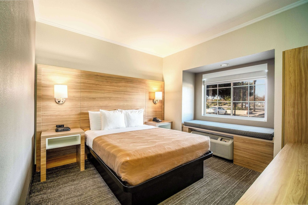 Baymont by Wyndham Chandler I 10 - photo 4