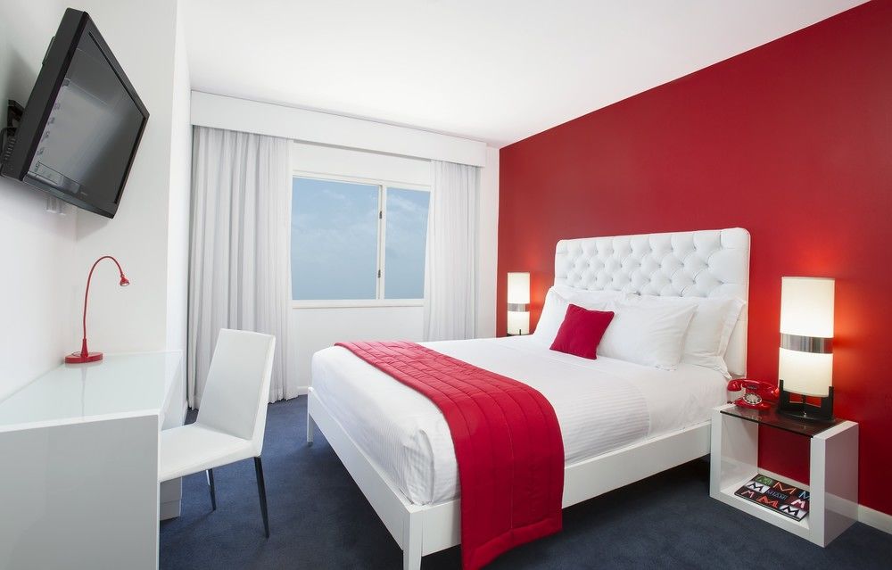 Red South Beach Hotel - photo 7