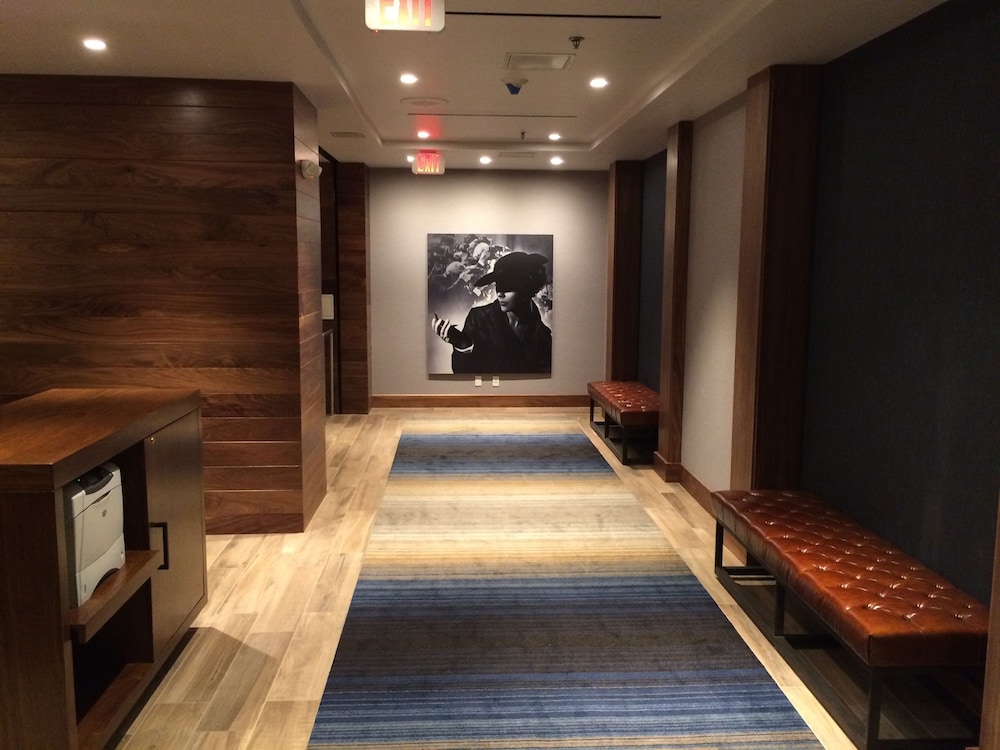 Four Points by Sheraton Los Angeles Westside - photo 34
