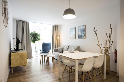 Pepita by Smiling Rentals — 4-Star Luxury Hotel in Fuenterrabia, Spain