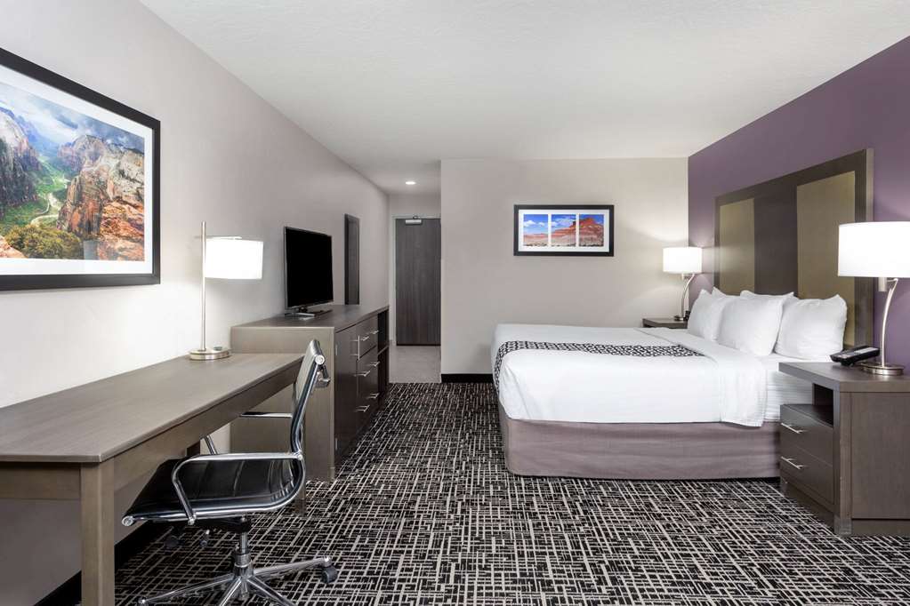 La Quinta Inn & Suites by Wyndham Kanab - photo 46