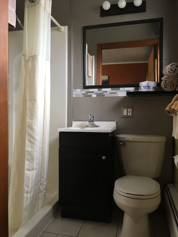 The Triangle Motel - photo 21