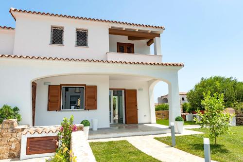 Villa Paradise — 4-Star Luxury Hotel in Budoni, Italy