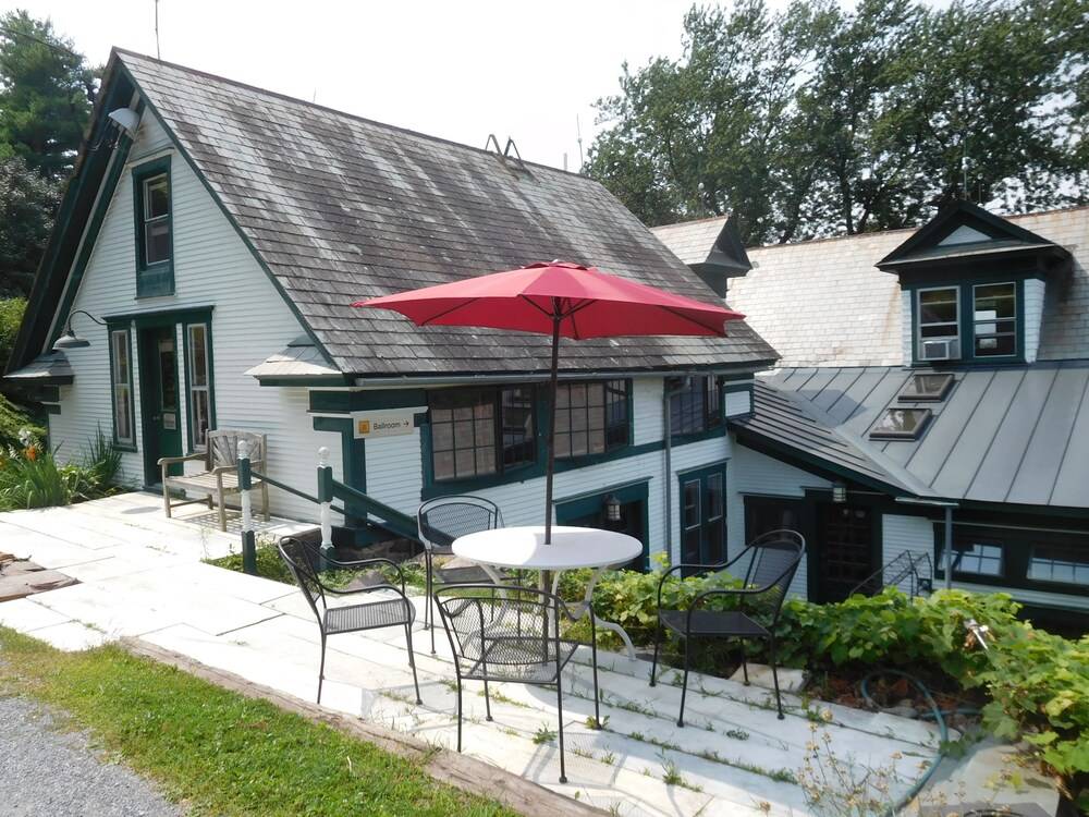 Mt. Philo Inn - photo 76