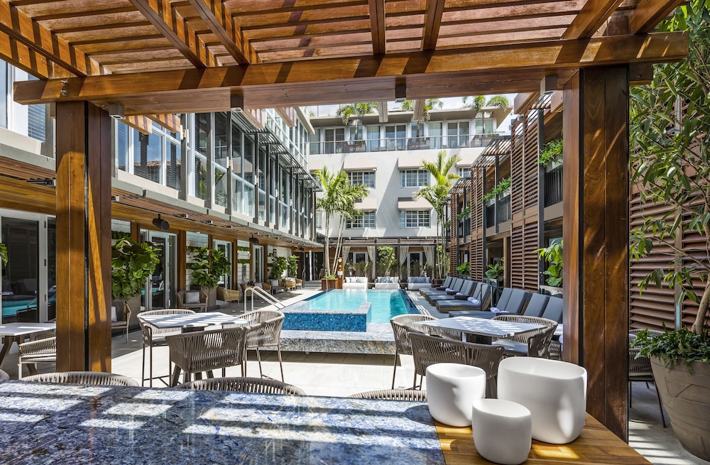 Lennox Hotel Miami Beach - featured photo