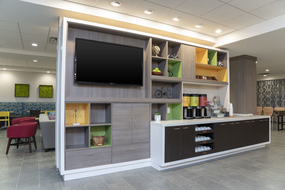 Home2 Suites by Hilton Indianapolis Airport - photo 32