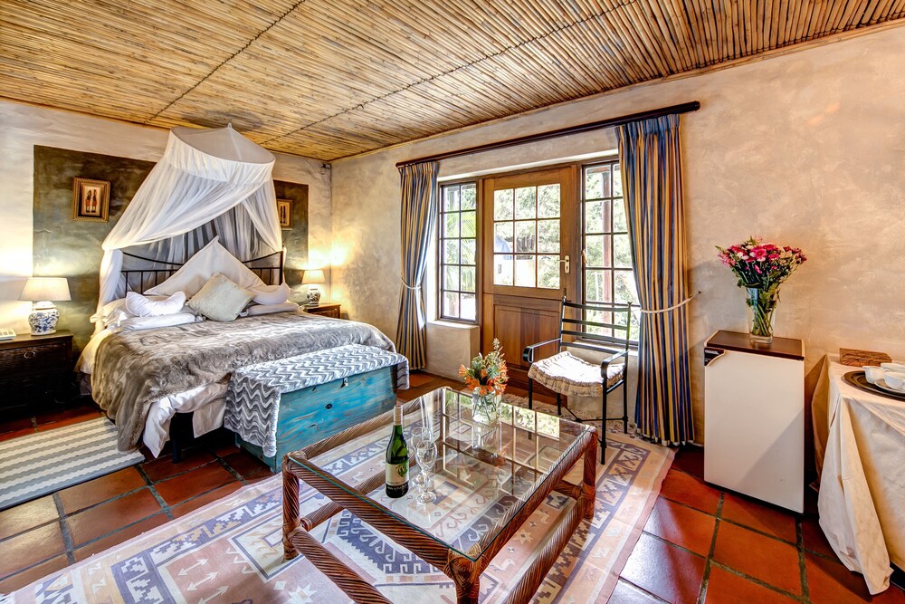 Wild Rose Country Lodge — 4-Star Luxury Hotel in Cape Town, South Africa