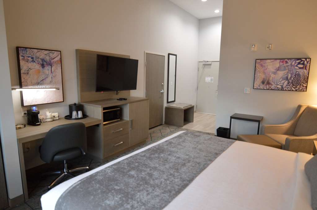Best Western Plus Executive Residency Oklahoma City I 35 - photo 13