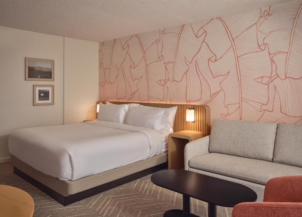 The Ambassador Hotel of Waikiki Tapestry Collection by Hilton - photo 18